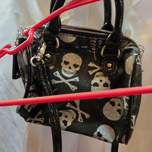 Betsey Johnson small black silver skull purse - Picture 3 of 5